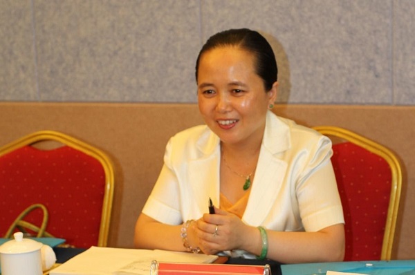 副董事長(zhǎng)梁浩女士作重要講話 副董事長(zhǎng)梁浩女士作重要講話